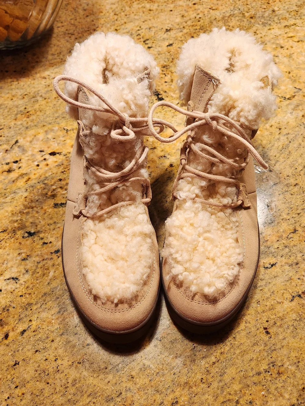 New Vionic Womens Splendid Oak Sand Colored Sherpa Boots Fall US 9/39 Never Used